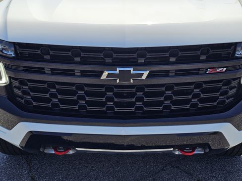 Used 2023 Chevrolet Tahoe Z71 AWD/4WD image 3