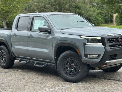 New 2025 Nissan Frontier PRO-4X w/ Pro Convenience Package