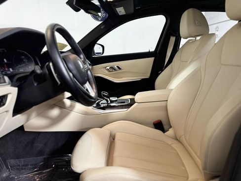 Used 2021 BMW 330i xDrive Sedan w/ Premium Package image 17