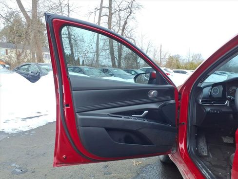 Certified 2023 Hyundai Elantra SEL w/ Convenience Package image 21