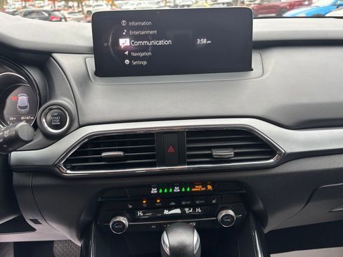 Used 2022 MAZDA CX-9 Touring image 17