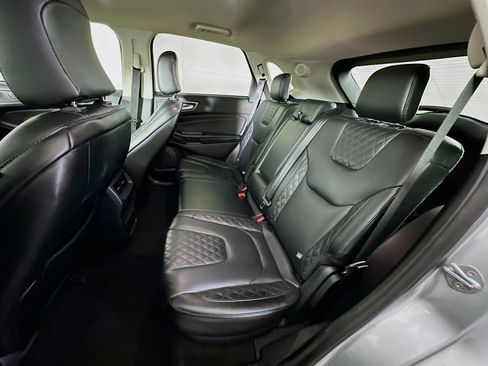 Used 2024 Ford Edge Titanium image 26
