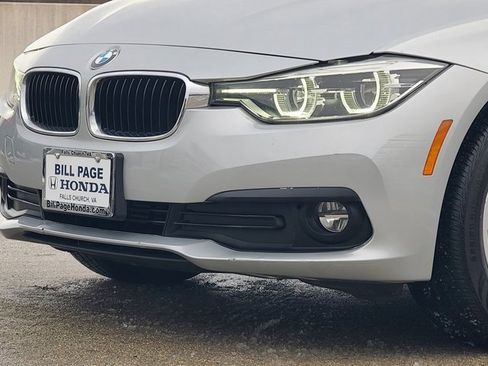 Used 2018 BMW 320i xDrive Sedan image 3