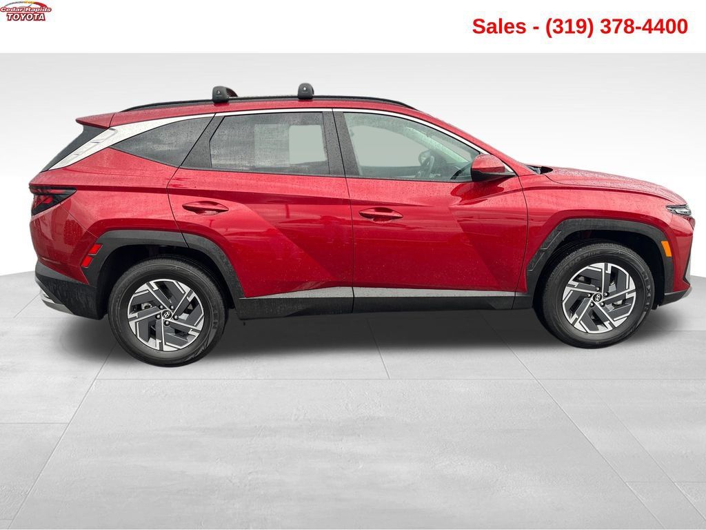 Used 2025 Hyundai Tucson Blue AWD/4WD image 8