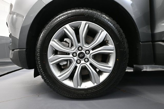 Used 2024 Ford Edge Titanium AWD/4WD image 13