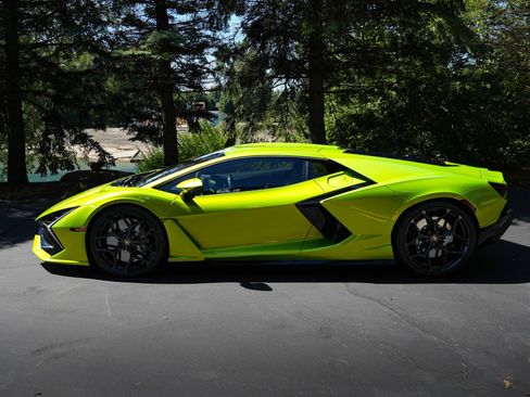 Used 2025 Lamborghini Revuelto AWD/4WD image 5