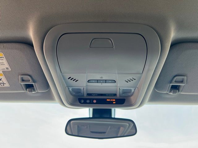Used 2018 Chevrolet Equinox LT AWD/4WD image 24