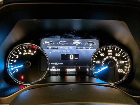 Used 2017 Ford F150 Lariat w/ Equipment Group 502A Luxury AWD/4WD image 20
