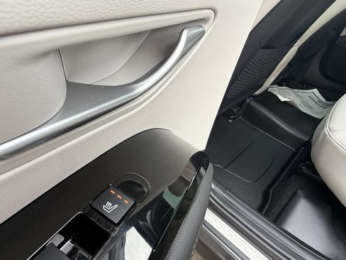 Used 2025 Hyundai Tucson Limited image 24