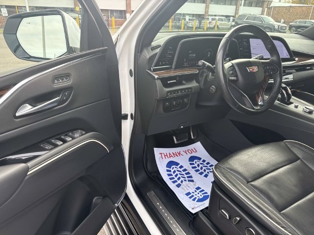 Certified 2023 Cadillac Escalade Premium Luxury w/ Performance Package AWD/4WD image 14