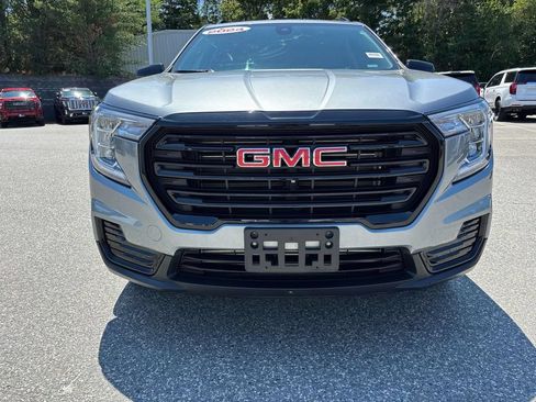 Used 2024 GMC Terrain SLE w/ Driver Convenience Package AWD/4WD image 9