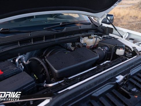 Used 2022 GMC Sierra 1500 AT4 w/ AT4 Premium Package image 32