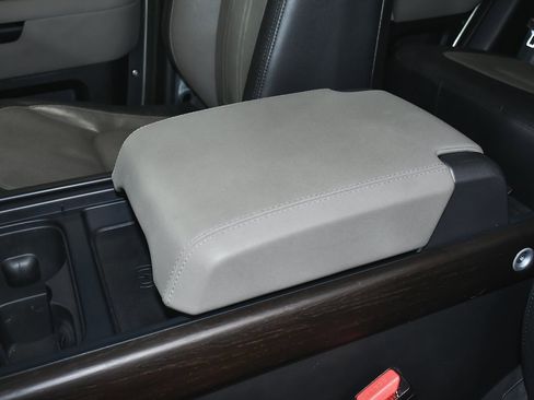 Used 2021 Land Rover Defender 110 X-Dynamic SE image 41