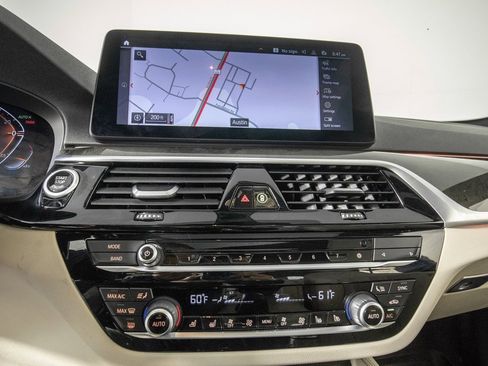 Used 2022 BMW 540i xDrive w/ M Sport Package image 28