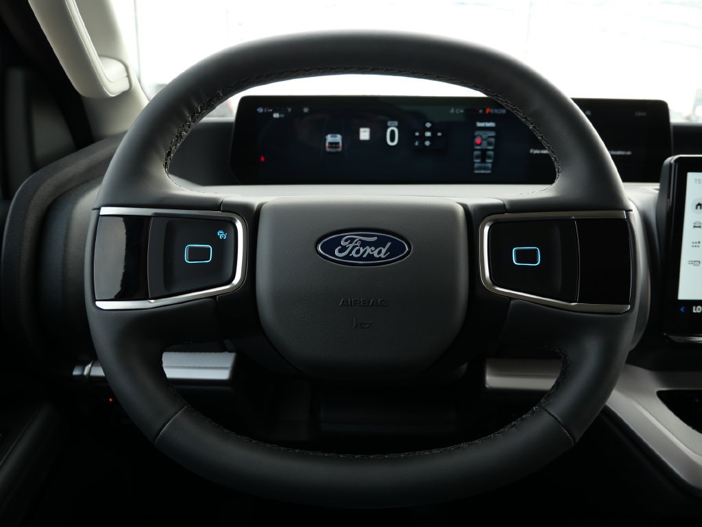 New 2026 Ford Expedition Active AWD/4WD image 16