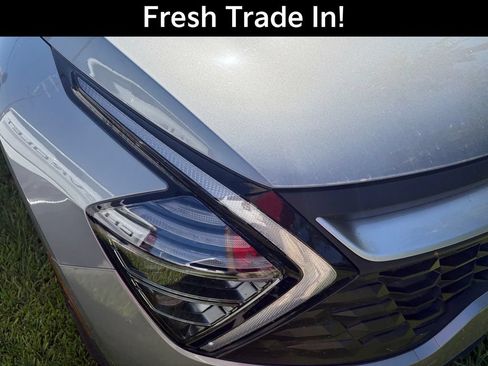 Used 2024 Kia Sportage LX AWD/4WD image 5