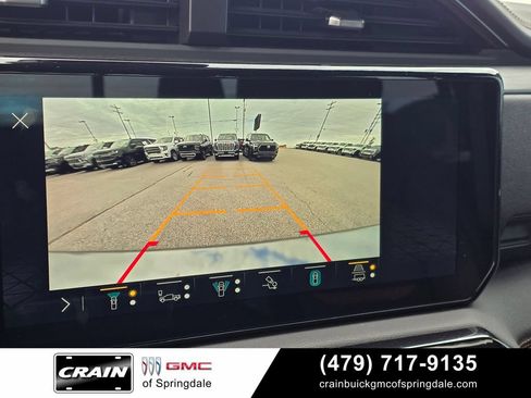 Used 2023 GMC Sierra 1500 AT4 w/ AT4 Premium Package AWD/4WD image 17