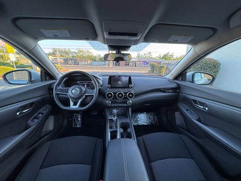 Used 2022 Nissan Sentra SV w/ All-Weather Package FWD image 18