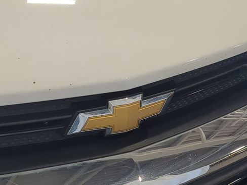 Used 2023 Chevrolet TrailBlazer LT w/ Convenience Package FWD image 12