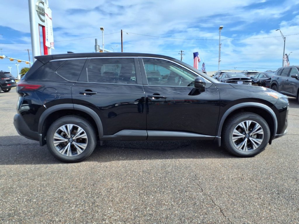 Used 2023 Nissan Rogue SV FWD image 8