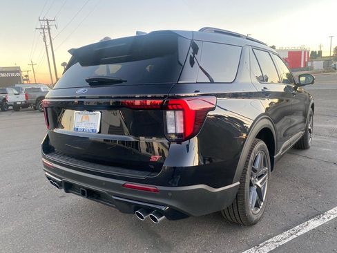 New 2026 Ford Explorer ST w/ Sun And Sound Package AWD/4WD image 8