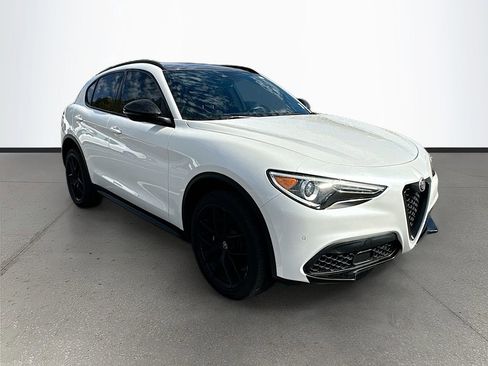 Used 2018 Alfa Romeo Stelvio Ti Sport image 1