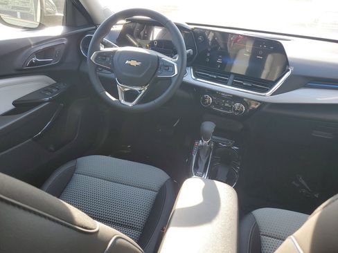 New 2026 Chevrolet Trax LT image 11