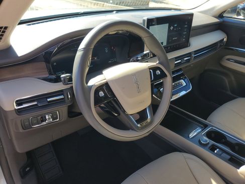 Used 2023 Lincoln Corsair Reserve w/ Equipment Group 201A image 13