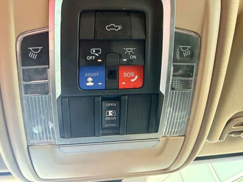 Used 2021 RAM 3500 Laramie AWD/4WD image 15