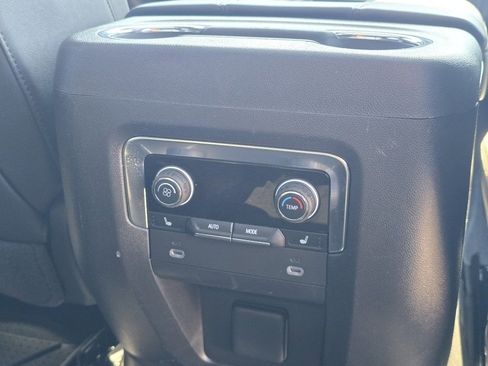 Used 2024 Chevrolet Tahoe High Country AWD/4WD image 26