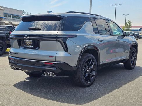 Used 2026 Chevrolet Traverse RS w/ LPO, Floor Liner Package AWD/4WD image 3