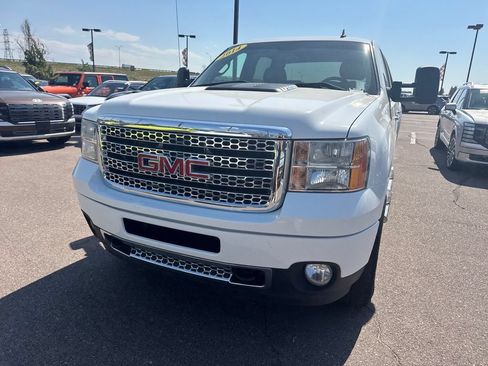 Used 2014 GMC Sierra 2500 Denali AWD/4WD image 5
