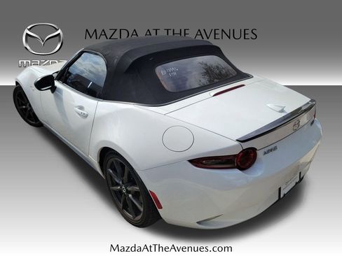 Used 2017 MAZDA MX-5 Miata Club image 24