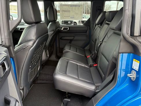 New 2025 Ford Bronco Badlands AWD/4WD image 17