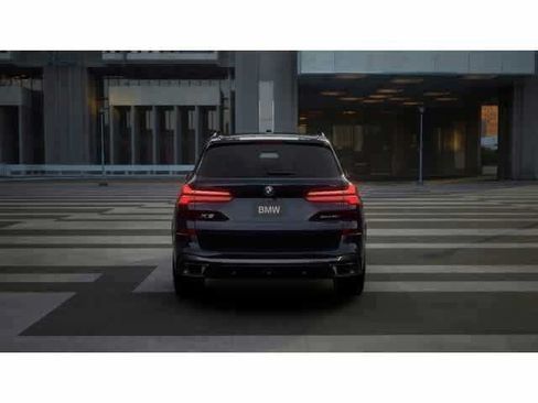 New 2026 BMW X5 sDrive40i w/ M Sport Package RWD image 5