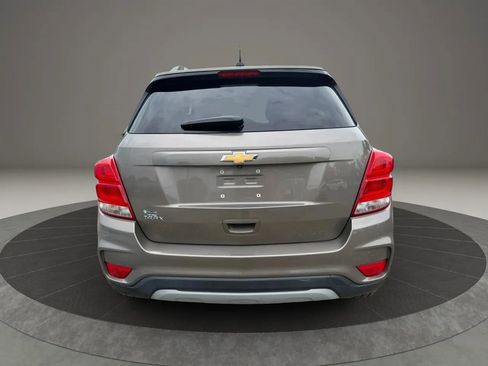 Used 2021 Chevrolet Trax LT FWD image 6