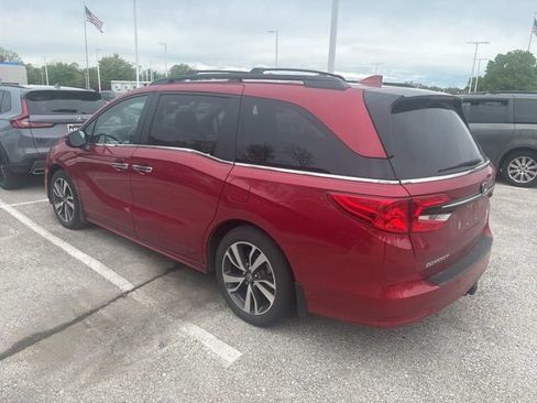 Used 2024 Honda Odyssey Touring image 3