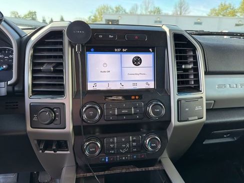Used 2019 Ford F250 Lariat w/ Chrome Package image 29