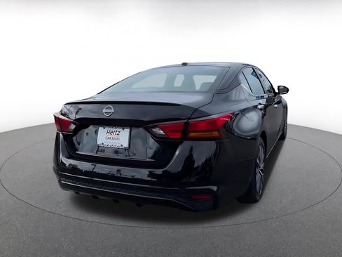 Used 2025 Nissan Altima 2.5 SV FWD image 15