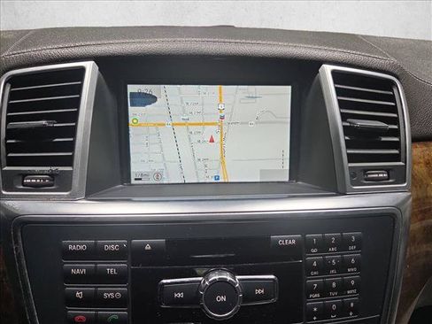 Used 2016 Mercedes-Benz GL 450 4MATIC image 9