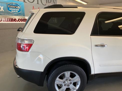 Used 2010 GMC Acadia SL w/ Preferred Package image 16