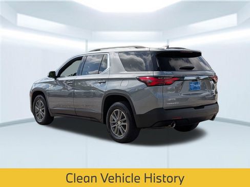 Used 2023 Chevrolet Traverse LT FWD image 5