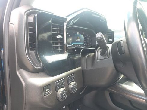 Used 2025 Chevrolet Silverado 3500 LTZ AWD/4WD image 18