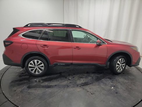 Used 2020 Subaru Outback Premium image 11