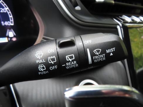 Certified 2024 Jeep Grand Cherokee Altitude image 23