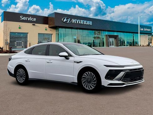 New 2026 Hyundai Sonata Limited FWD image 10