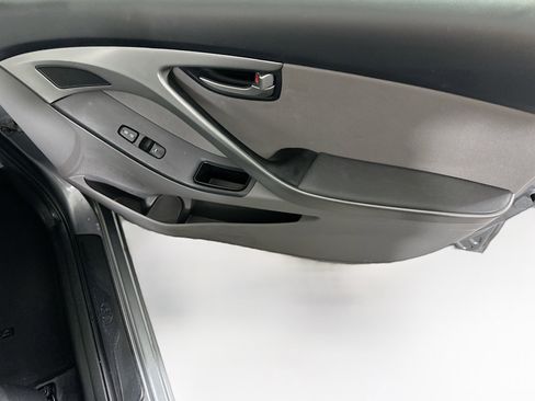 Used 2016 Hyundai Elantra SE w/ Option Group 02 image 29