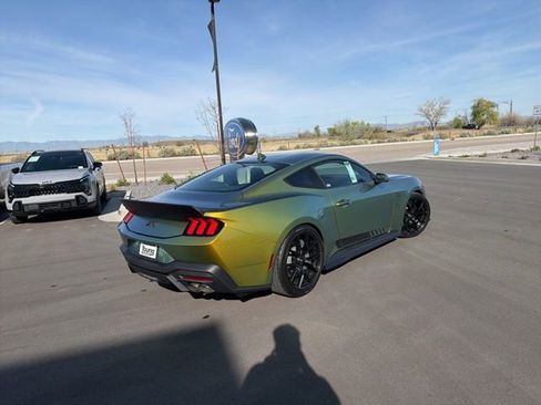 Used 2025 Ford Mustang GT Premium w/ GT Performance Package RWD image 5