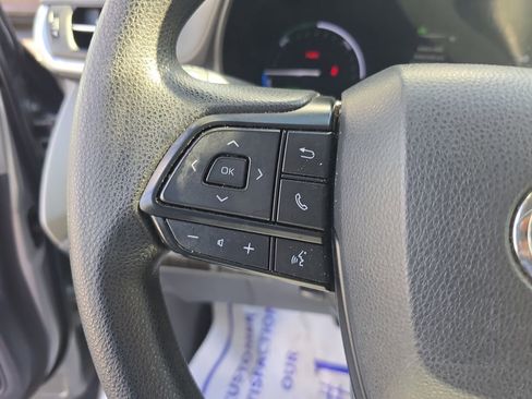 Used 2023 Toyota Sienna LE image 31