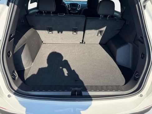 Used 2022 Chevrolet Equinox LT image 22